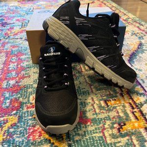 NIB Nautilus Women's Stratus CT Work Shoe sz 7 Wide Fit